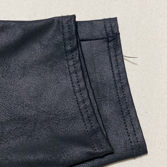 Terra Sky black faux leather leggings in plus size 3XL - Picture 4 of 9